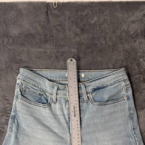 Levi’s Women’s Light Wash Skinny Jeans W28 L30 (act. 27x29.25) - Picture 5 of 10